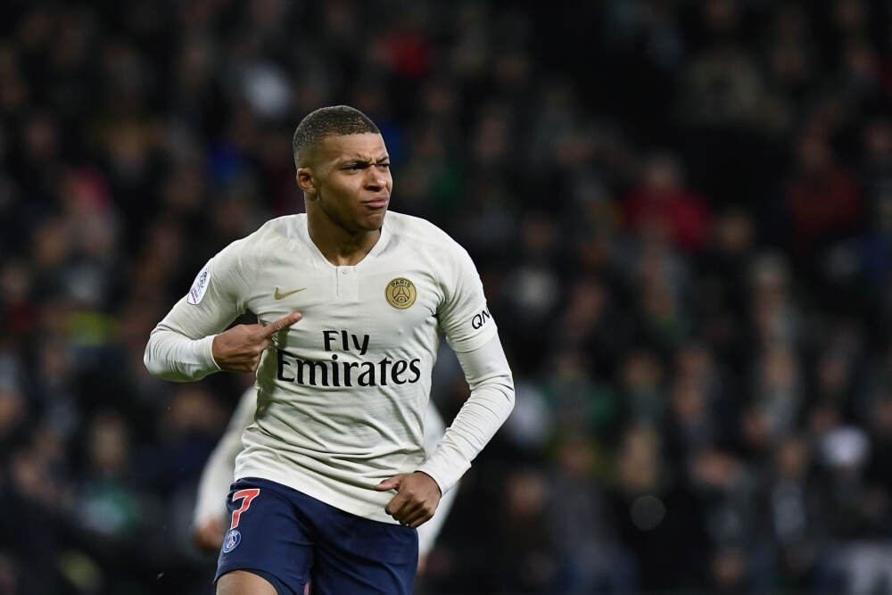 今天状态真好！穆迪底角顶着防守人三分再进！带队15-3打停太阳！